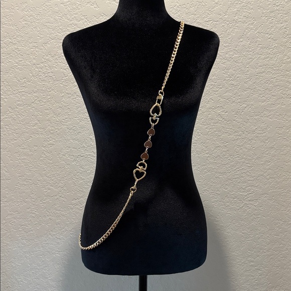 NWT Hearts Chain Crossbody Strap Accessories Gold Tone Hearts - Picture 1 of 4